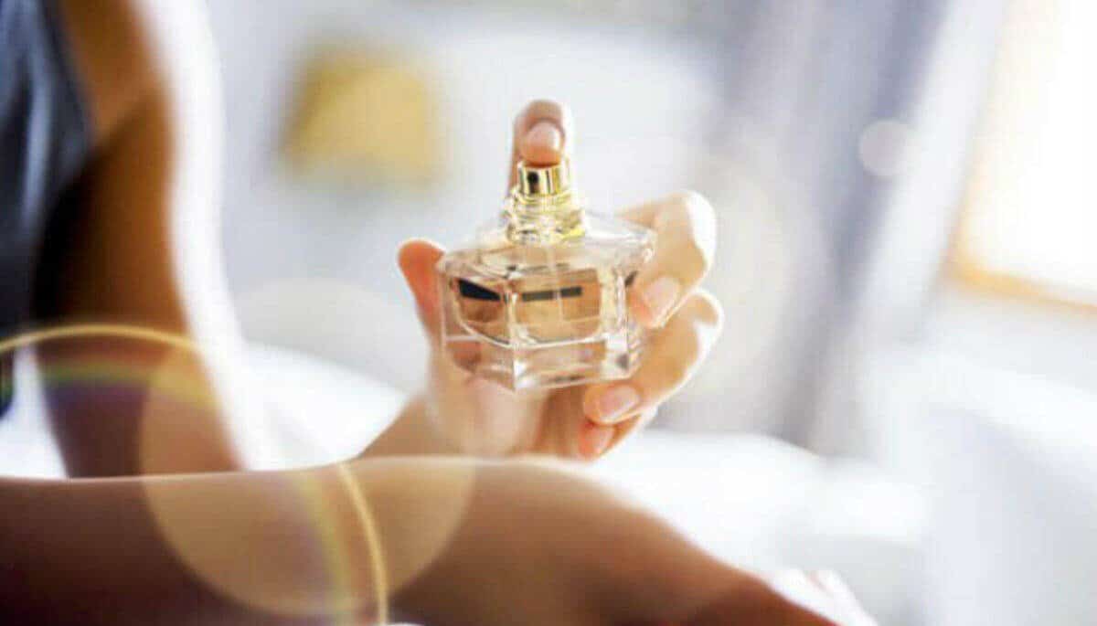 Best perfumes for women that men love Ladies fragrances