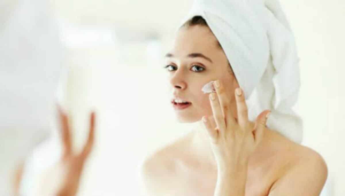 Best face moisturizer for extremely dry and sensitive skin
