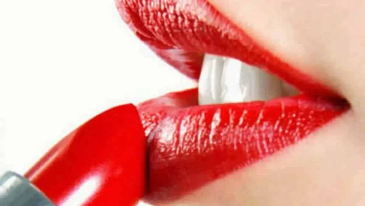 Best lipsticks brands market reviews top 10
