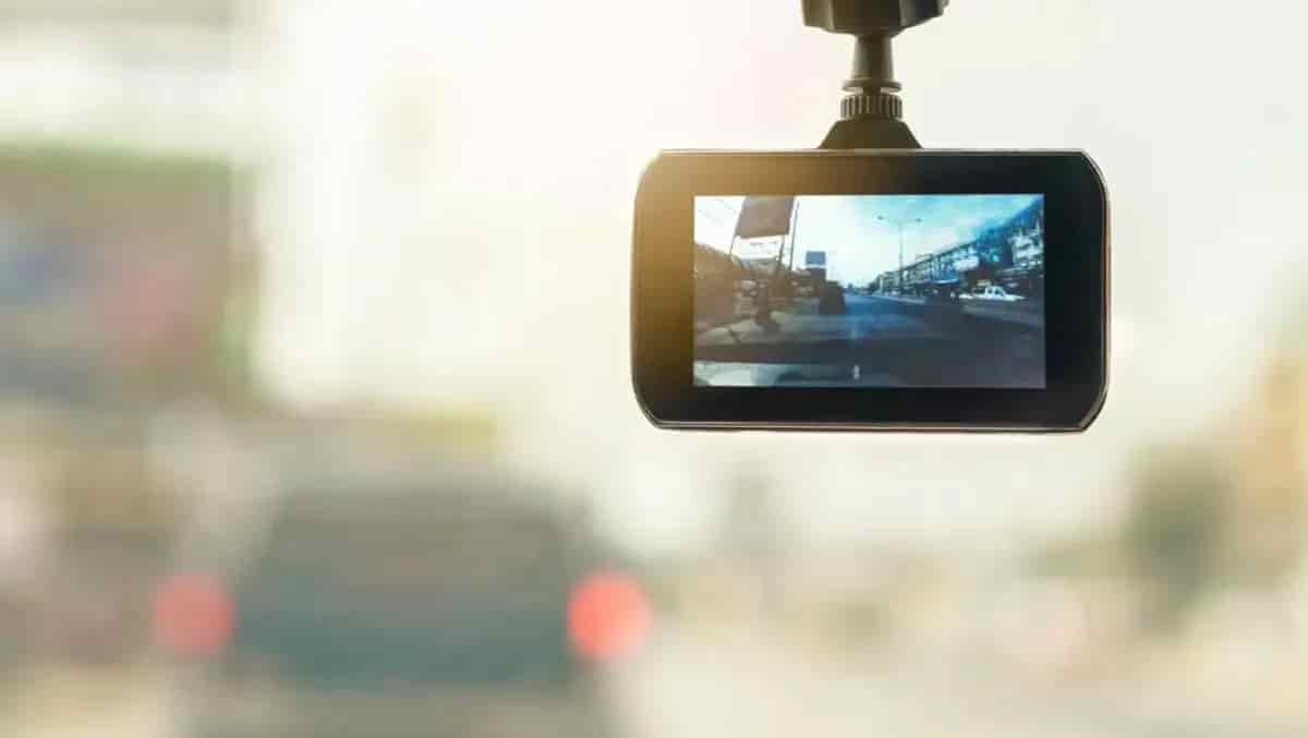 Best Dash Cam road monitoring cameras for your car