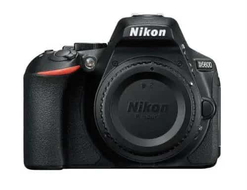 Best DSLR camera under 1000  from Nikon