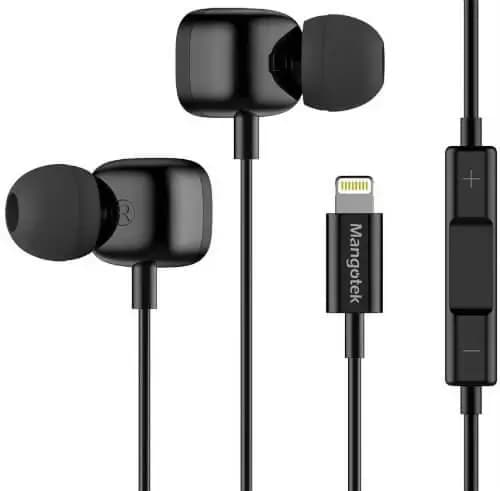 Best Headphones with microphones for iPhone and iPad 7 to 14 models